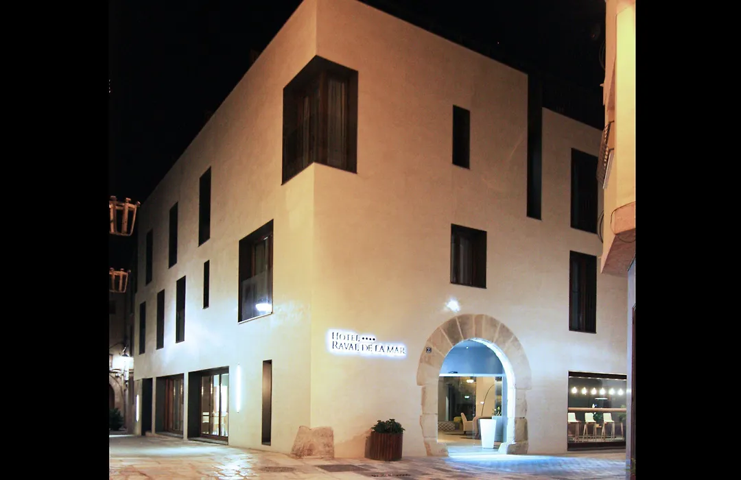Hotel Raval de la Mar-1